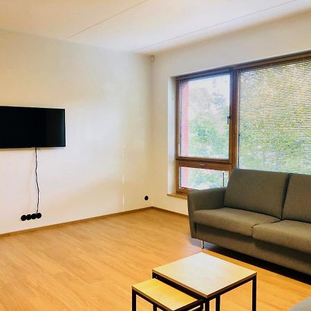 Self-Check-In Spacious 1 Bedroom Apartment With Free Parking Таллин Экстерьер фото