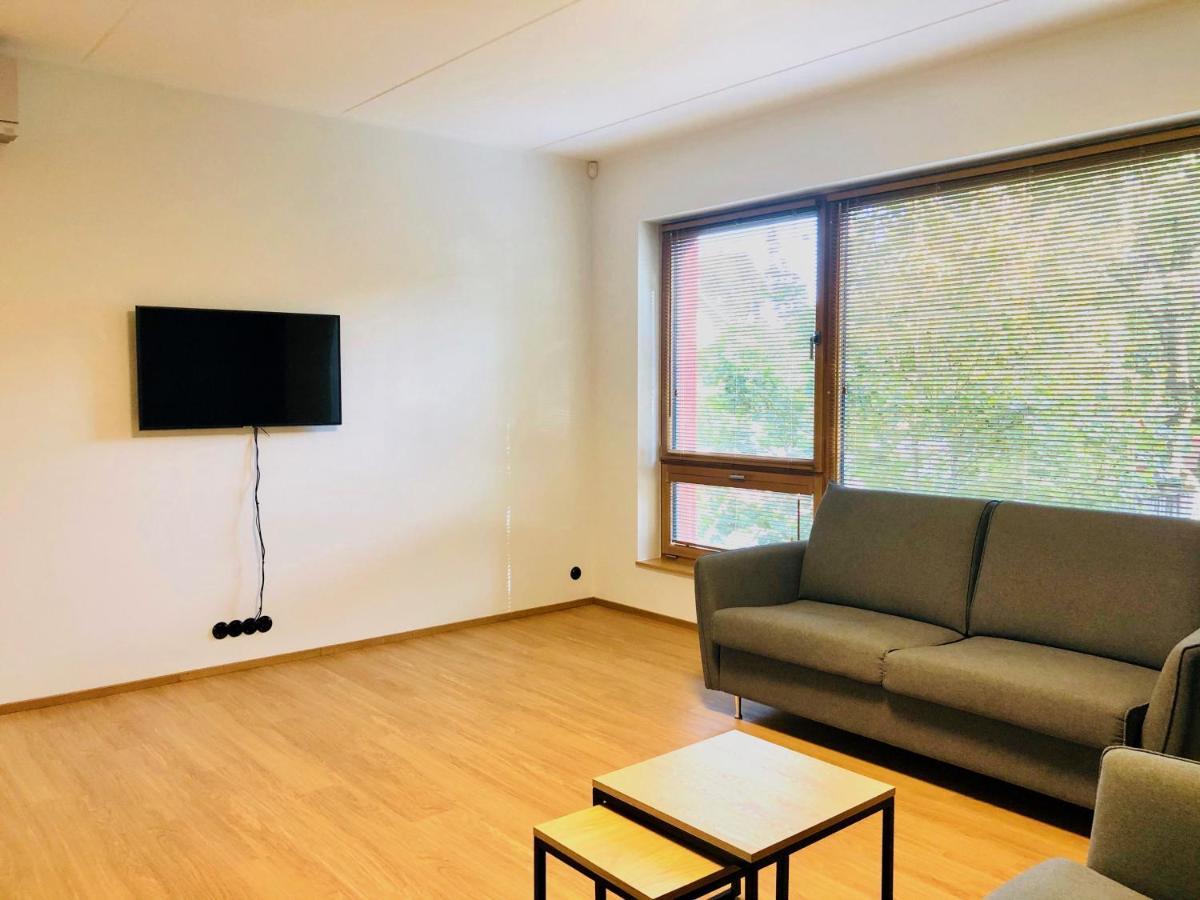 Self-Check-In Spacious 1 Bedroom Apartment With Free Parking Таллин Экстерьер фото