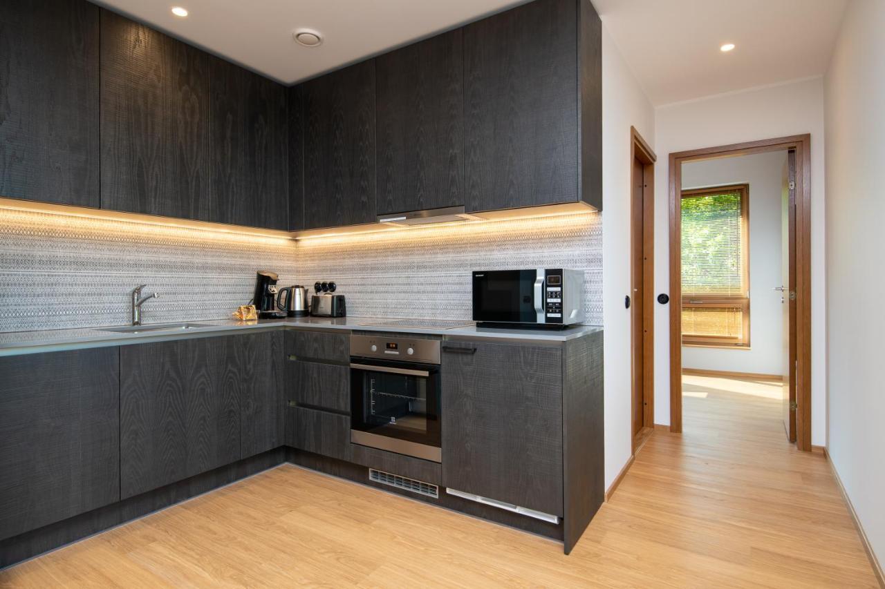 Self-Check-In Spacious 1 Bedroom Apartment With Free Parking Таллин Экстерьер фото